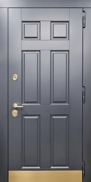 Металлическая утепленная термодверь с латунным отбойником и панелями МДФ цвета антрацит Металлическая утепленная термодверь с латунным отбойником и панелями МДФ цвета антрацит